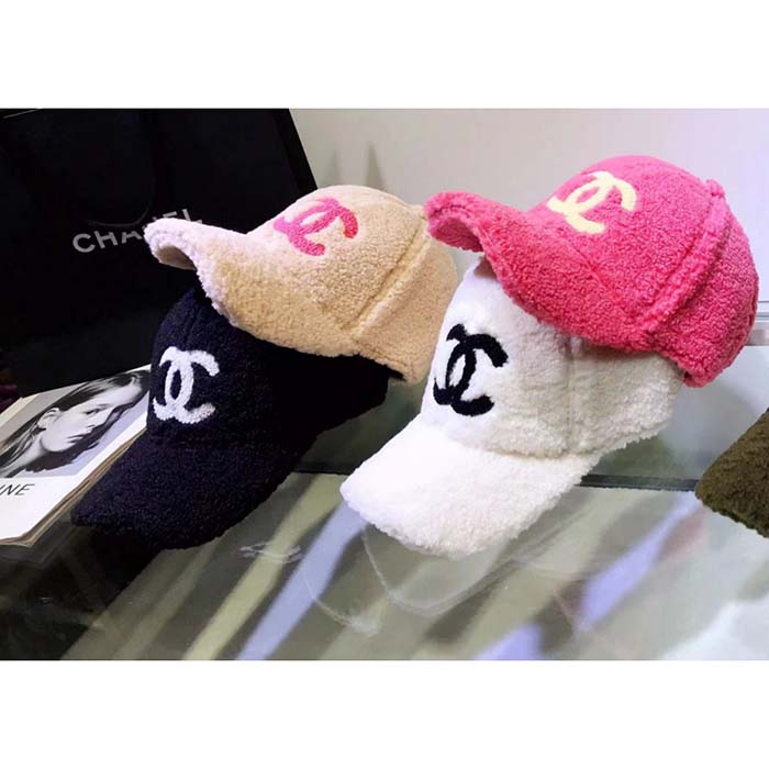 Chanel Unisex CC One Size White Black Cashmere Wool Hat