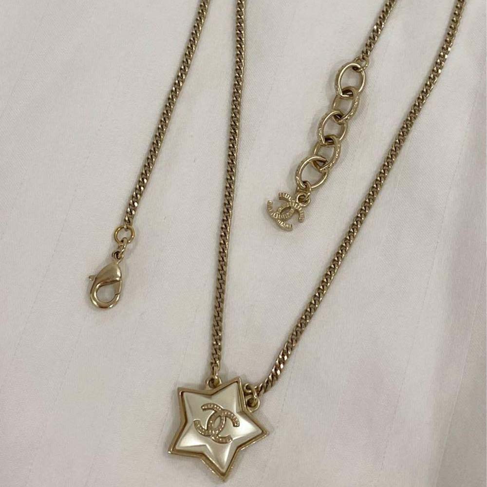 Chanel Women CC Necklace Gold Tone Metal