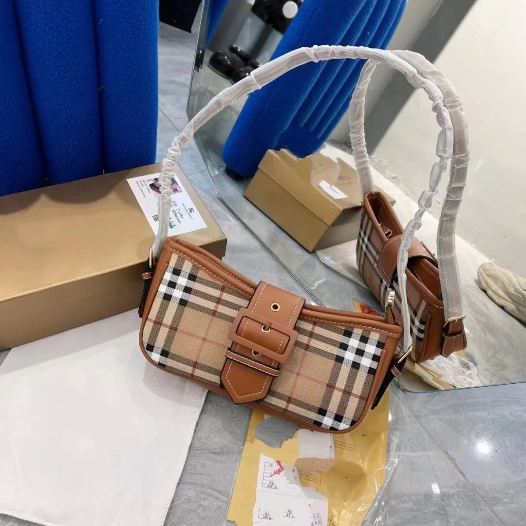 New Classic Retro Underarm Bag 1024010304