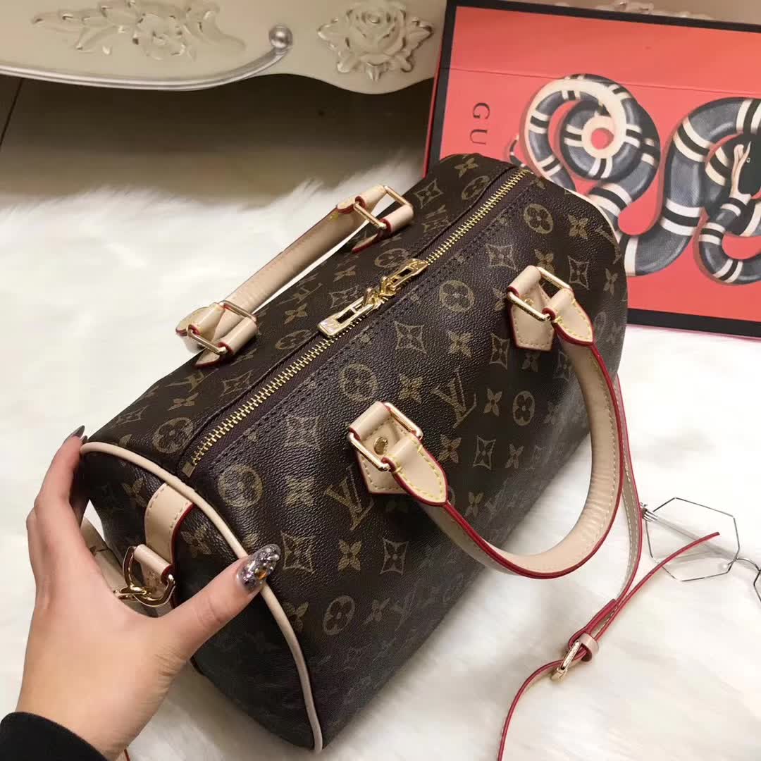 Louis Vuitton LV Speedy Bandouliere 35 M41111