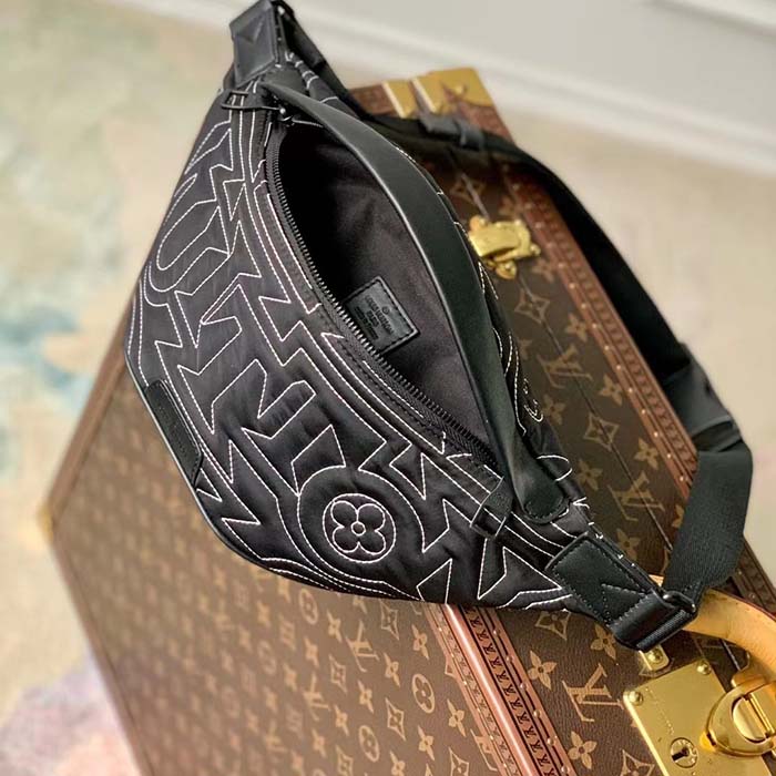 Louis Vuitton LV Unisex Discovery Bumbag Black Nylon Cowhide Leather