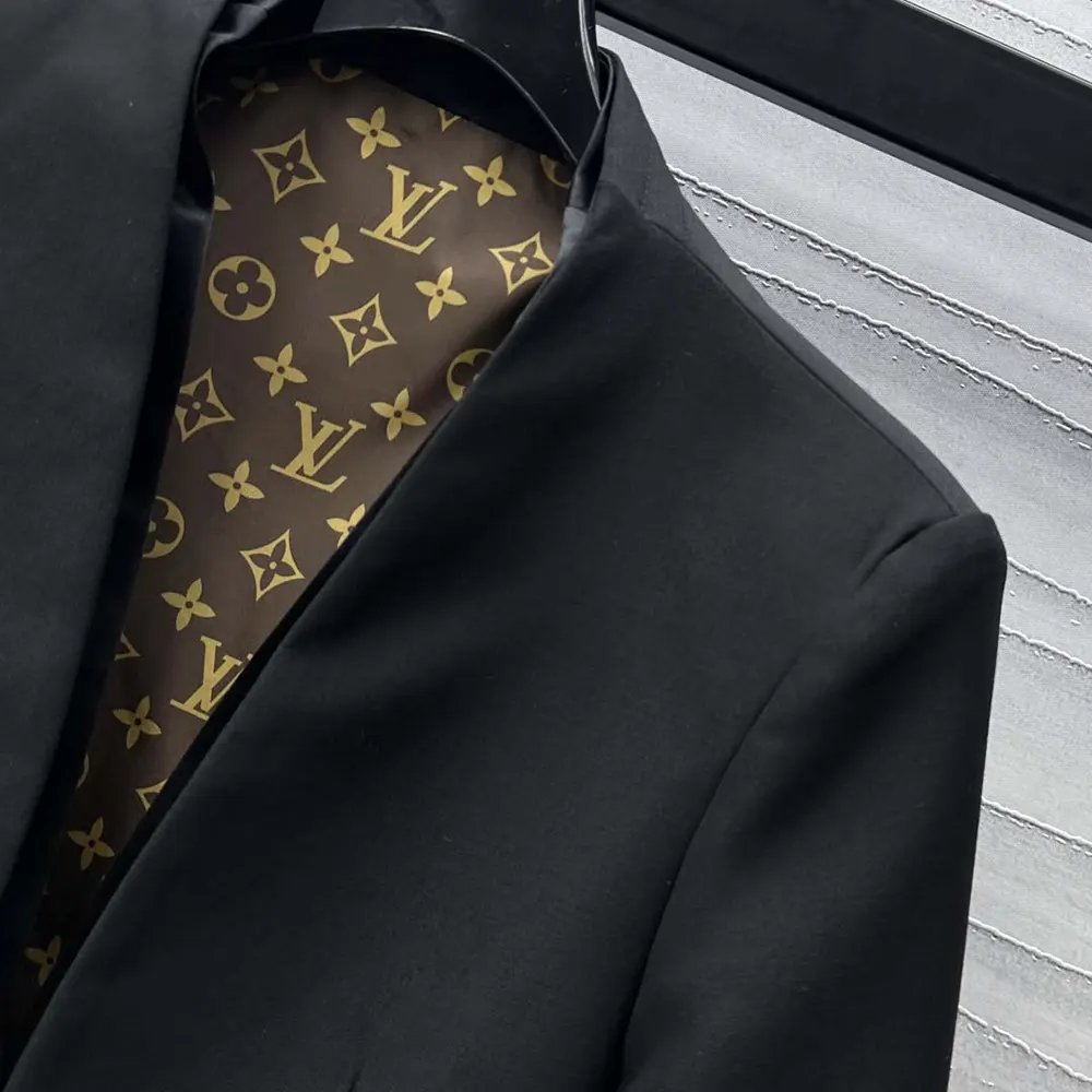 Louis Vuitton Women Collarless Chain Detail Blazer 1AGPG9