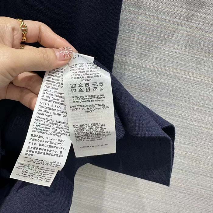 Gucci Women Fine Knit Dress Embroidery GG Heart Point Collar