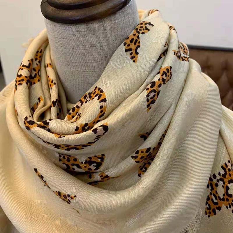 Louis Vuitton LV Women Monogram Giant Jungle Logomania Scarf with Luxuriously Soft Wool-Sandy