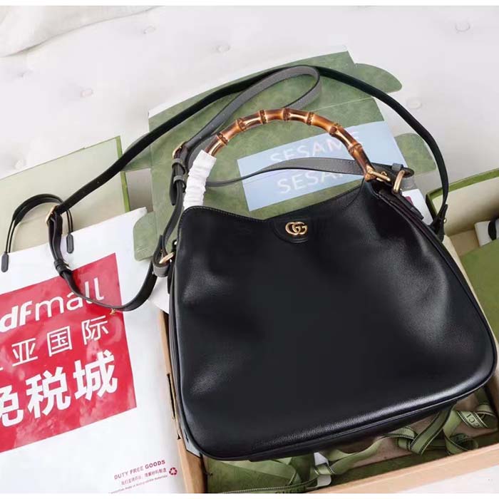 Gucci Unisex Diana Medium Shoulder Bag Black Leather Double G