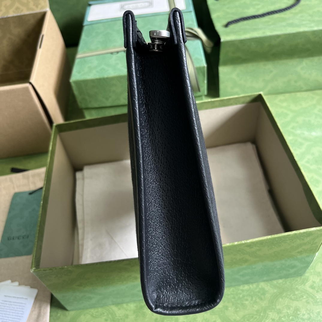 Gucci Unisex Jumbo GG Medium Messenger Bag Black Canvas Zip Closure