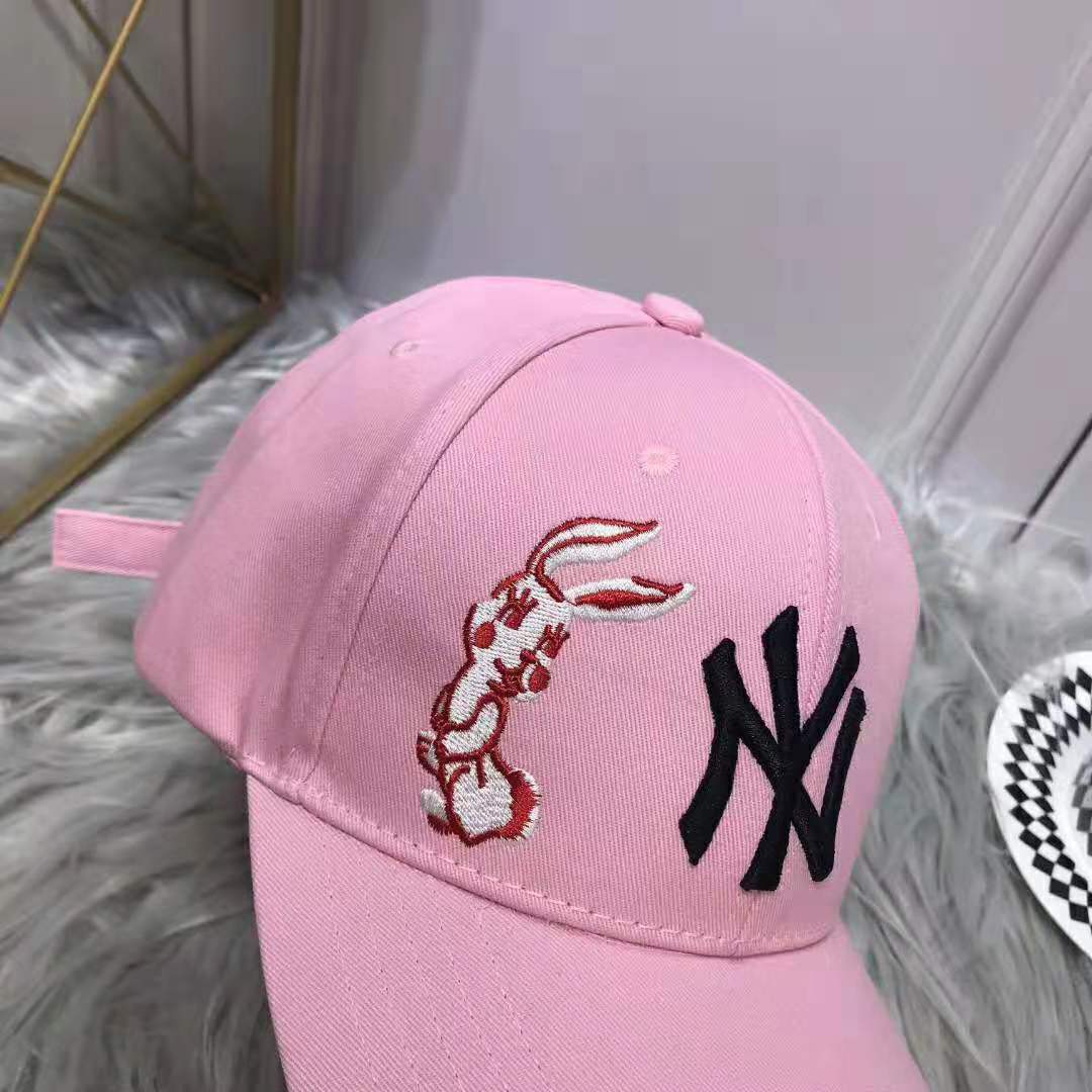 Gucci Women Baseball Cap with NY Yankees Patch-Pink
