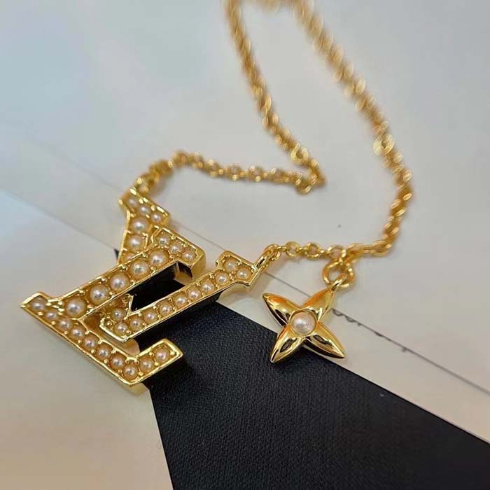 Louis Vuitton Women LV Iconic Pearls Necklace Pearl-Encrusted LV Initials Monogram Flower Charms