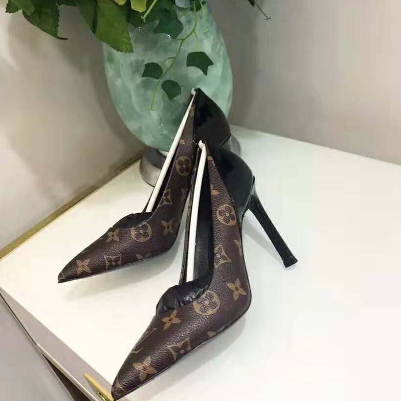 Louis Vuitton LV Women Chérie Pump in Patent Monogram Canvas and Patent Calf Leather