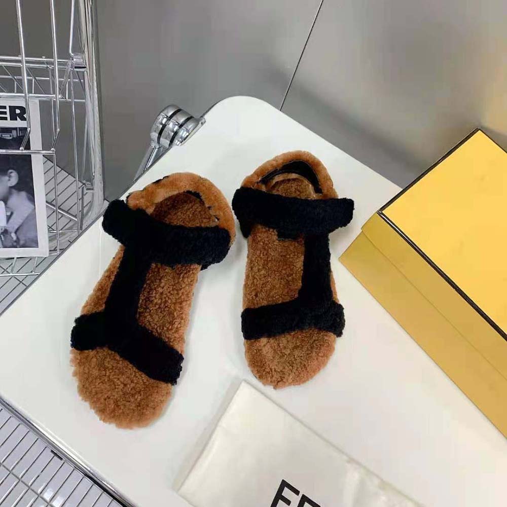 Fendi Women Feel Black Sheepskin Sandals