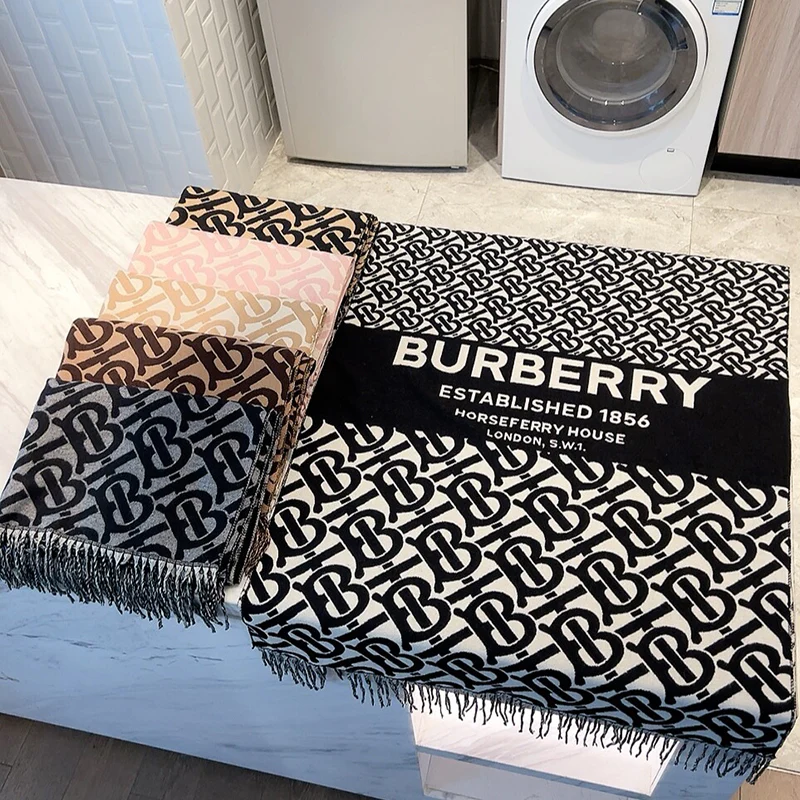 Fashion and versatile cashmere scarf 1024093003