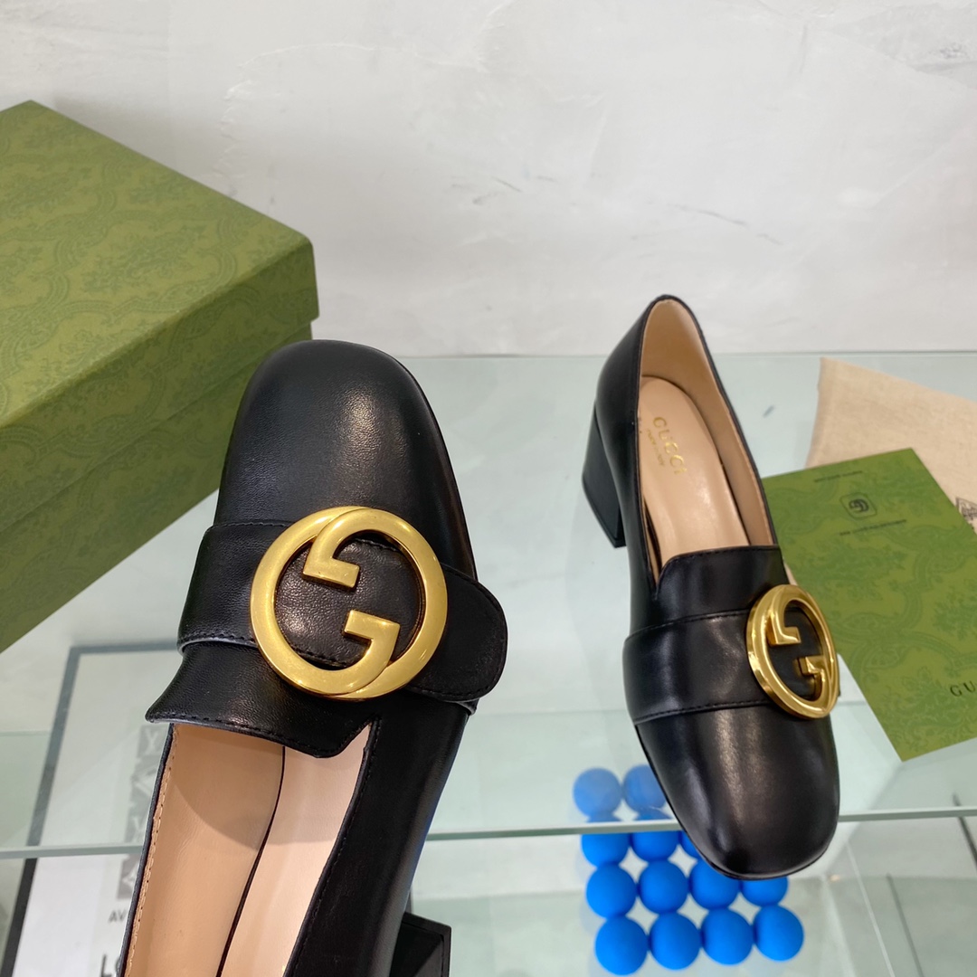Gucci Women Blondie Mid-Heel Pump Black Leather Round Interlocking G