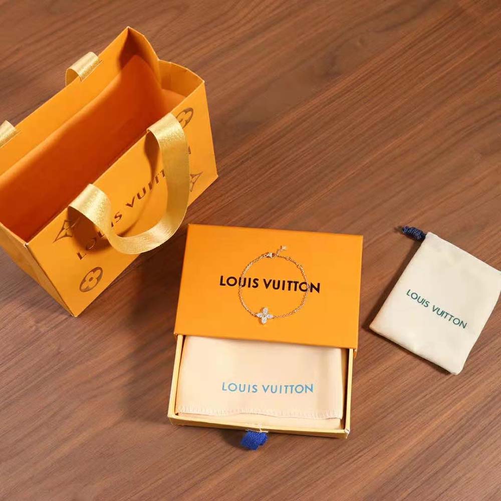 Louis Vuitton Women Idylle Blossom Bracelet Pink Gold and Diamonds