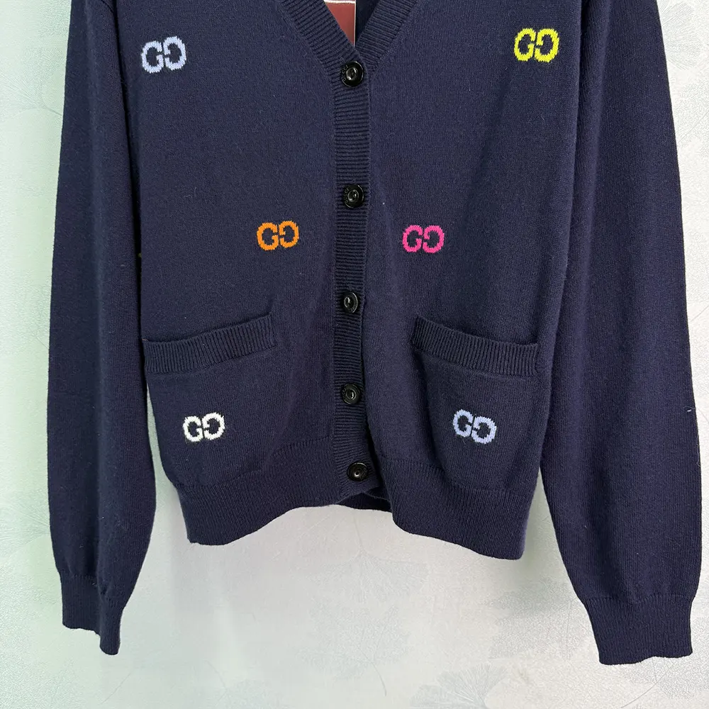 Gucci Women Fine Cashmere Cardigan with Intarsia 833671XKEYI