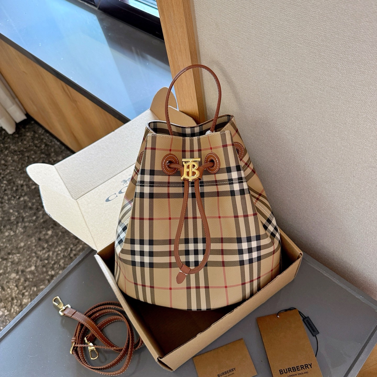 25 BBR Exclusive Retro New Small Bucket Bags 0425040705