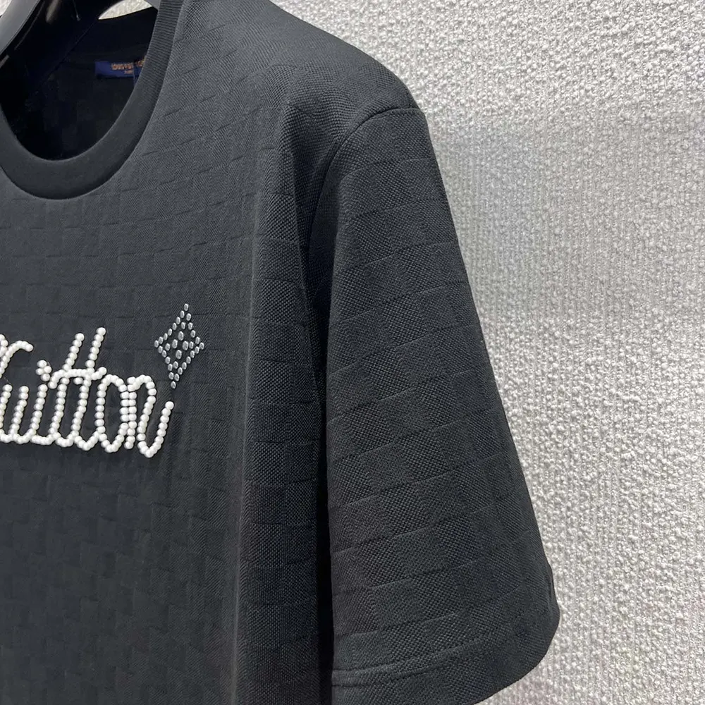 Louis Vuitton Women Signature Embellished T-Shirt 1AIMLZ