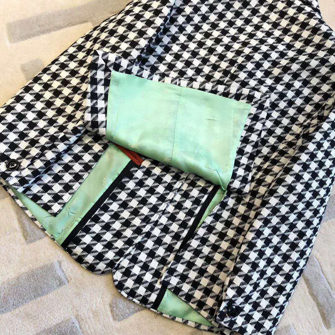 Gucci Women Houndstooth Fitted Jacket in Wool and Cotton-Black