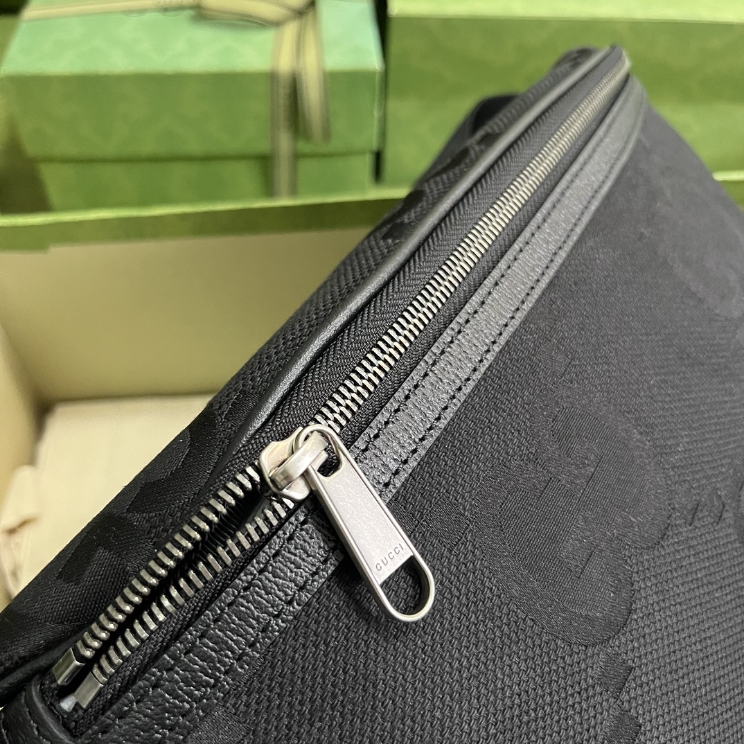 Gucci Unisex GG Jumbo GG Belt Bag Black Leather Canvas Zip Closure