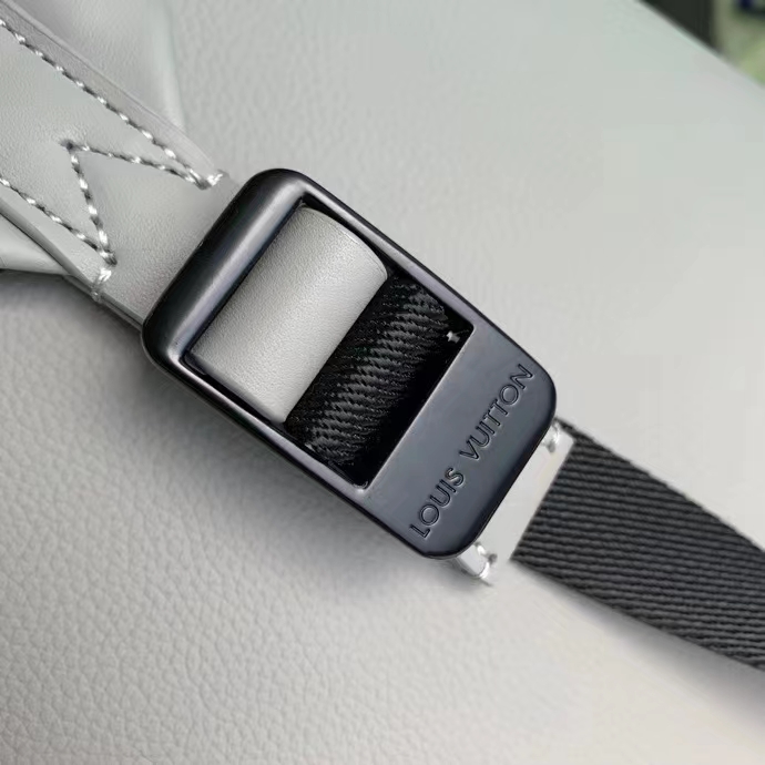 Louis Vuitton LV Unisex Discovery Backpack Anthracite Gray Calf Leather Cowhide Double Zip