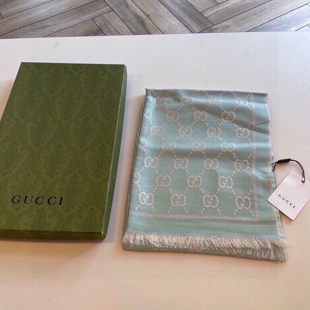 Gucci Unisex GG Wool Scarf Beige Mini GG Wool Turquoise Tassel Detail