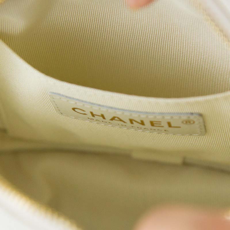 Chanel Women Vanity Case in Grained Calfskin Leather-White