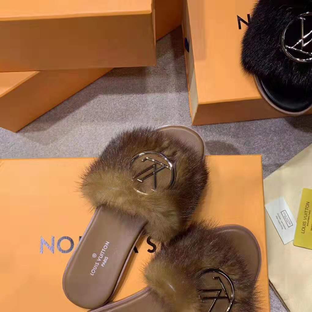 Louis Vuitton LV Women Lock It Mule in Mink and Leather-Brown