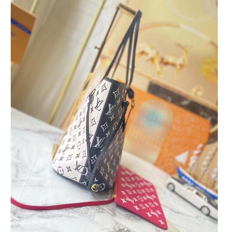 Louis Vuitton Women LV Neverfull MM Carryall Tote Bag Black Printed Embossed Grained Cowhide