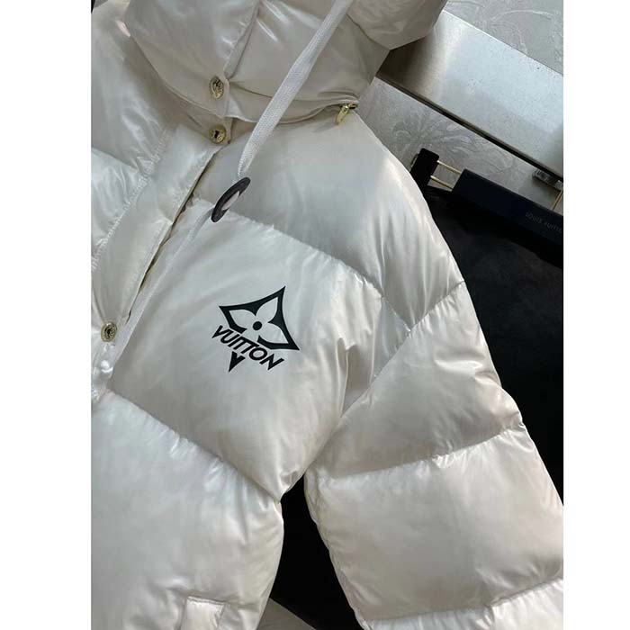 Louis Vuitton Women LV SKI Glossy Nylon Puffer Jacket Polyamide White