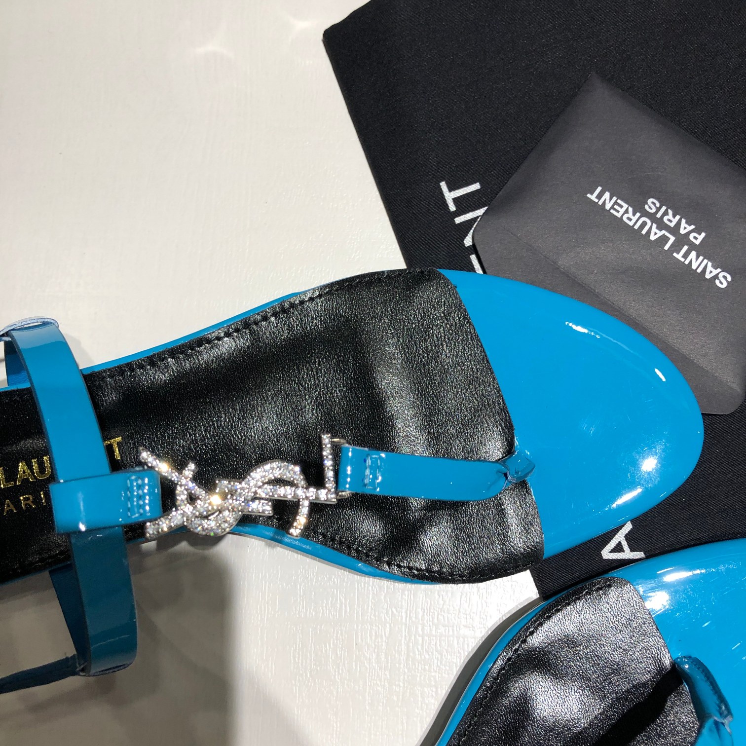 24 New Letter crystal diamond buckle flat thong sandals XC0424052804