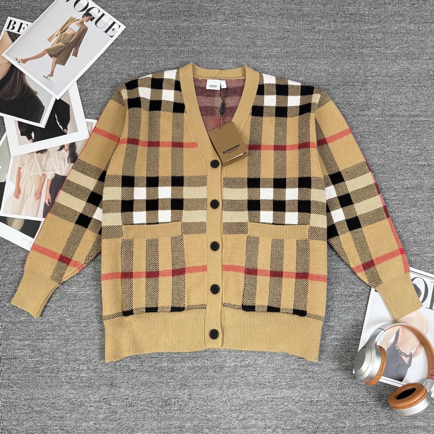 Classic BB Striped V-Neck Cardigan 0625111407