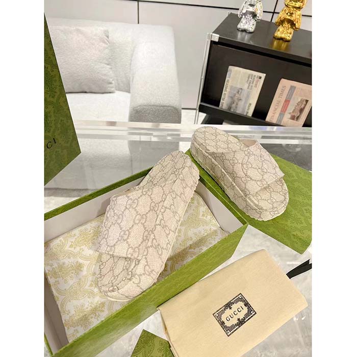 Gucci Unisex Slide Sandal Interlocking G Beige Ebony GG Rubber Low Heel