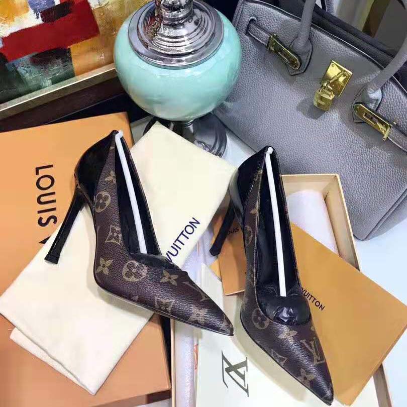 Louis Vuitton LV Women Chérie Pump in Patent Monogram Canvas and Patent Calf Leather
