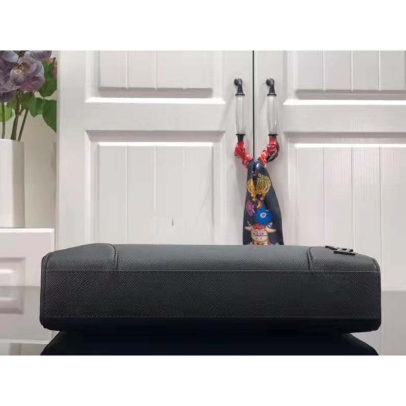 Louis Vuitton LV Unisex Vertical Tote Black Taiga Cowhide Leather Textile Lining