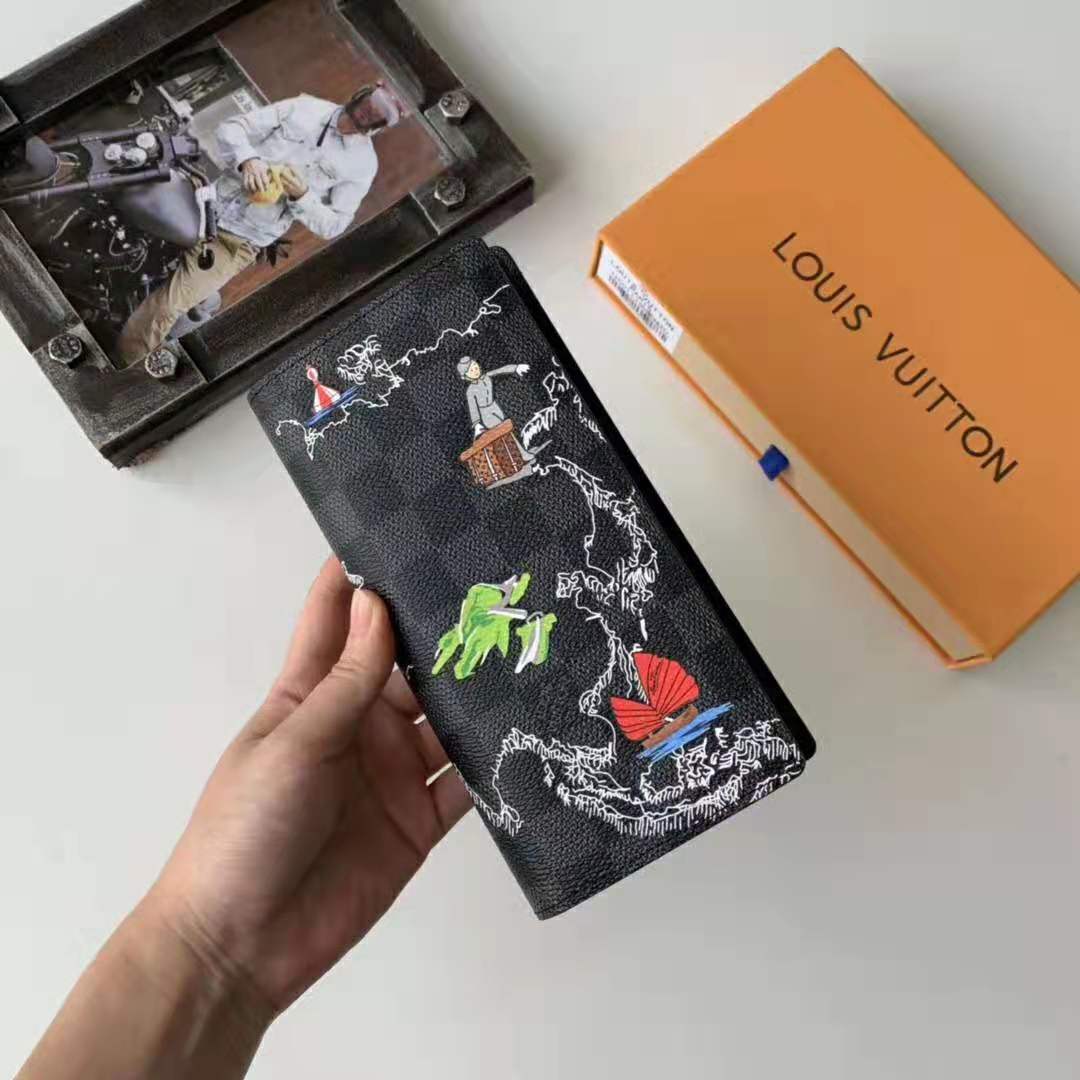 Louis Vuitton LV Unisex Brazza Wallet in Damier Graphite Canvas