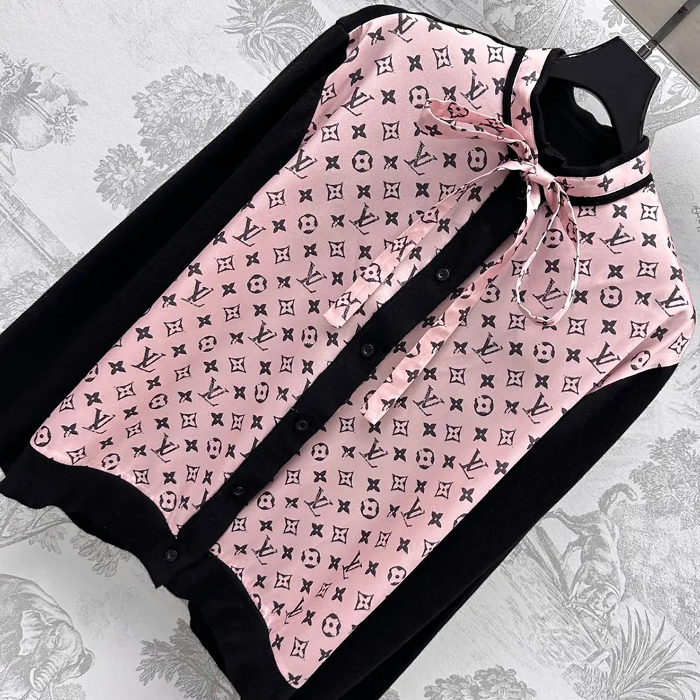 Louis Vuitton Women Monogram Front Cardigan 1AIATT