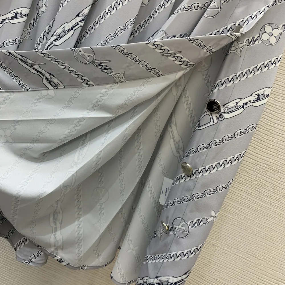 Louis Vuitton Women Chain Print Pleat Skirt 1AGOBD