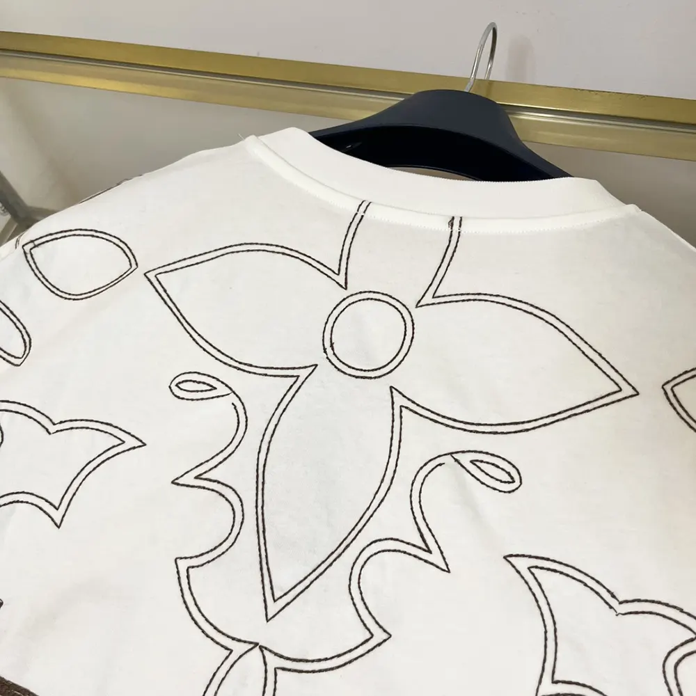 Louis Vuitton Women Embroidered Cotton T-Shirt 1AFWVN