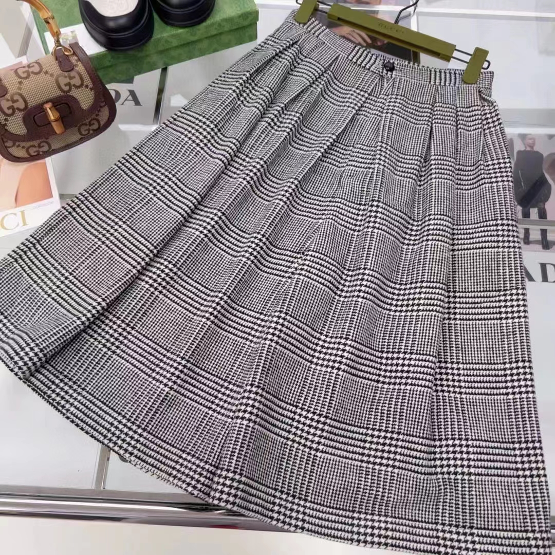 Gucci Women GG Prince Wales Check Pleated Skirt Black White Wool Button Closure