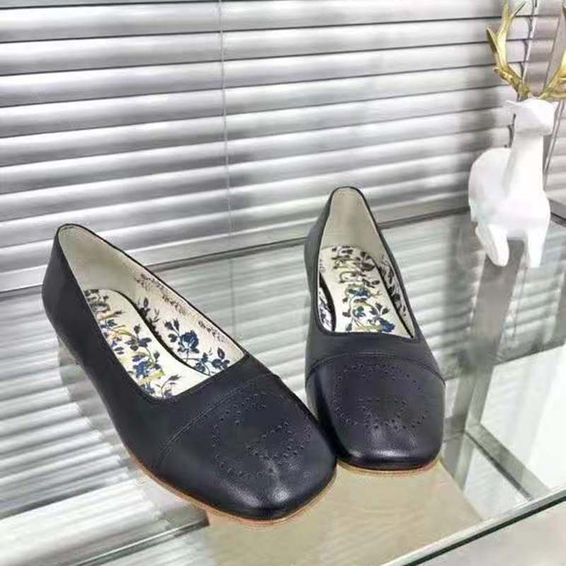 Gucci GG Women Ballet Flat with Interlocking G Black Leather 1 cm Heel