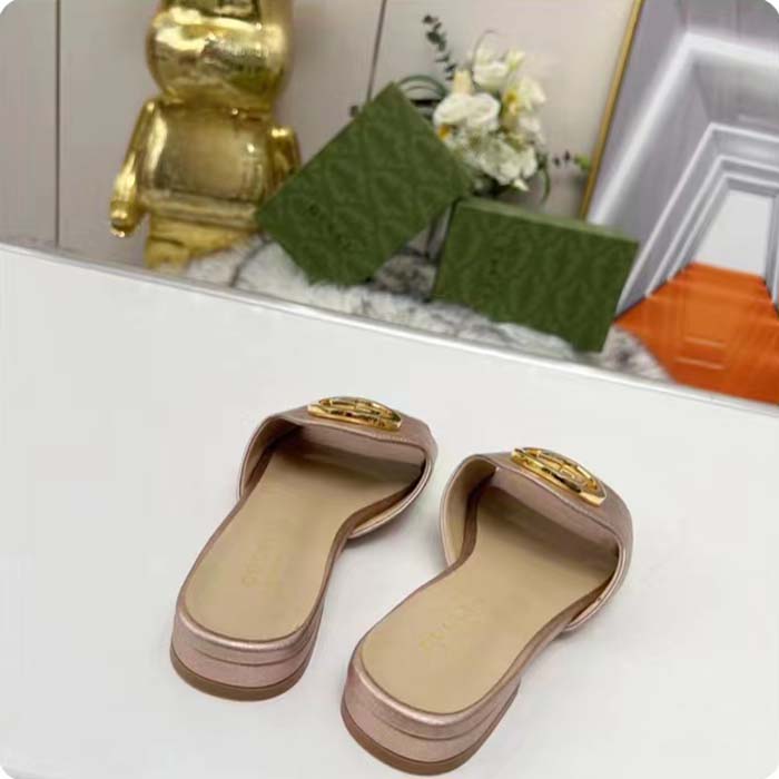 Gucci Women GG Gucci Nojum Blondie Slide Metallic Platinum Leather Round Interlocking G Flat