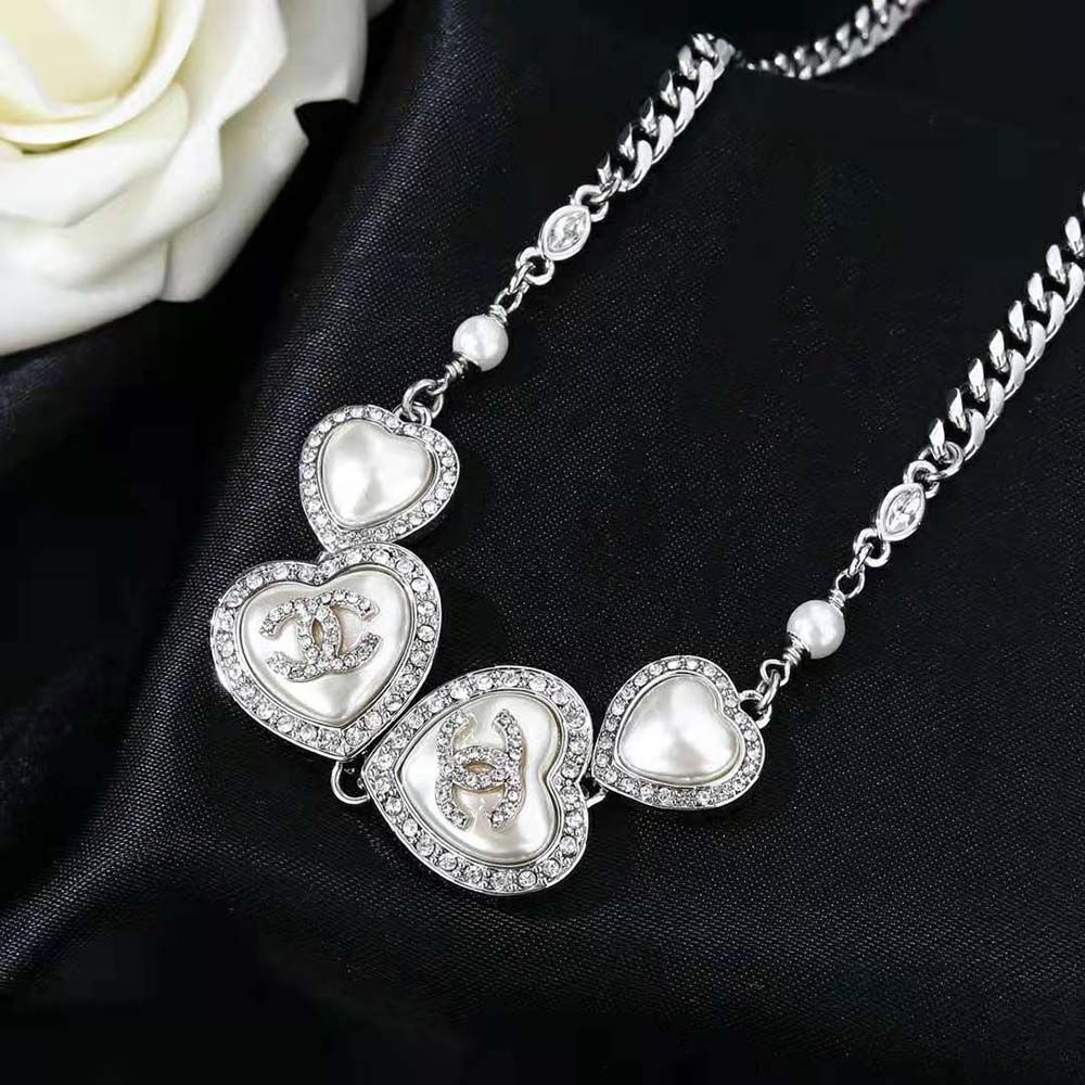 Chanel Women Choker in Metal Glass Pearls and Strass