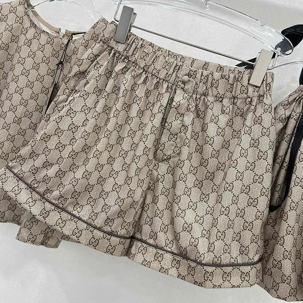 Gucci Women GG Supreme Print Silk Shirt 772401ZANRP2237