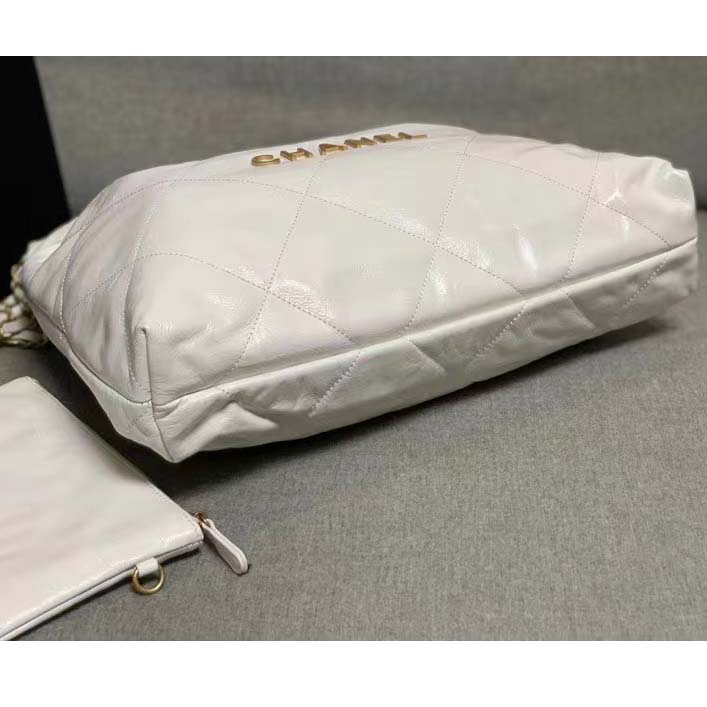 Chanel Women 22 Large Handbag Calfskin Gold-Tone Lacquered Metal