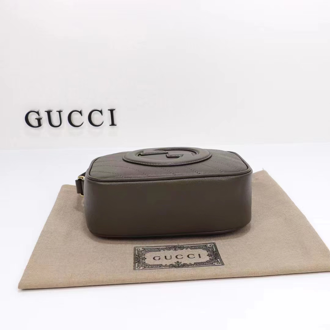 Gucci Women GG Blondie Small Shoulder Bag Brown Leather Zipper Closure