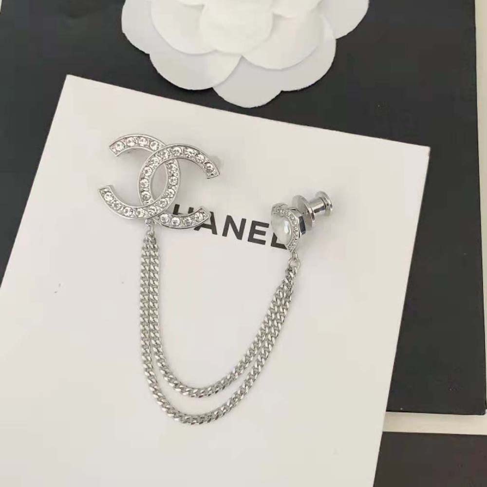 Chanel Women Brooch in Metal and Strass