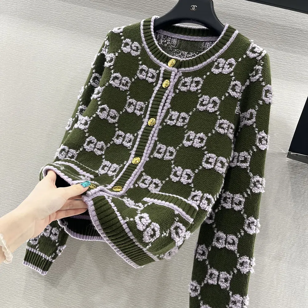 Gucci Women GG Wool Bouclé Jacquard Cardigan ‎713300XKCNA