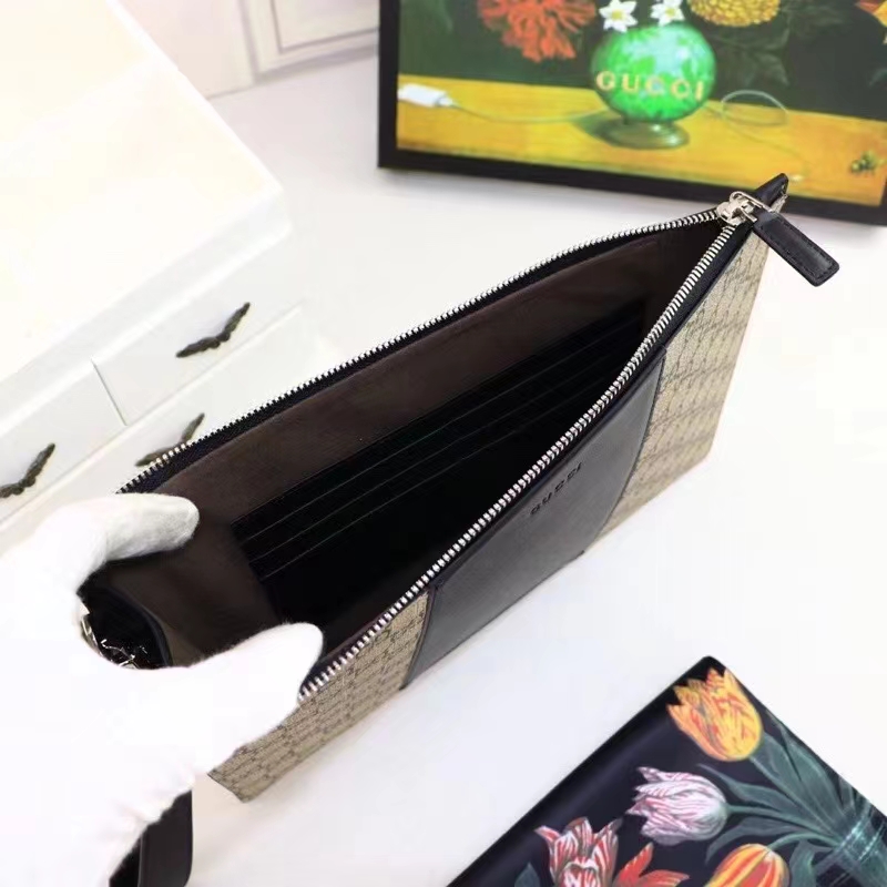 Gucci Unisex GG Supreme Pouch Beige Ebony GG Supreme Canvas Black Leather