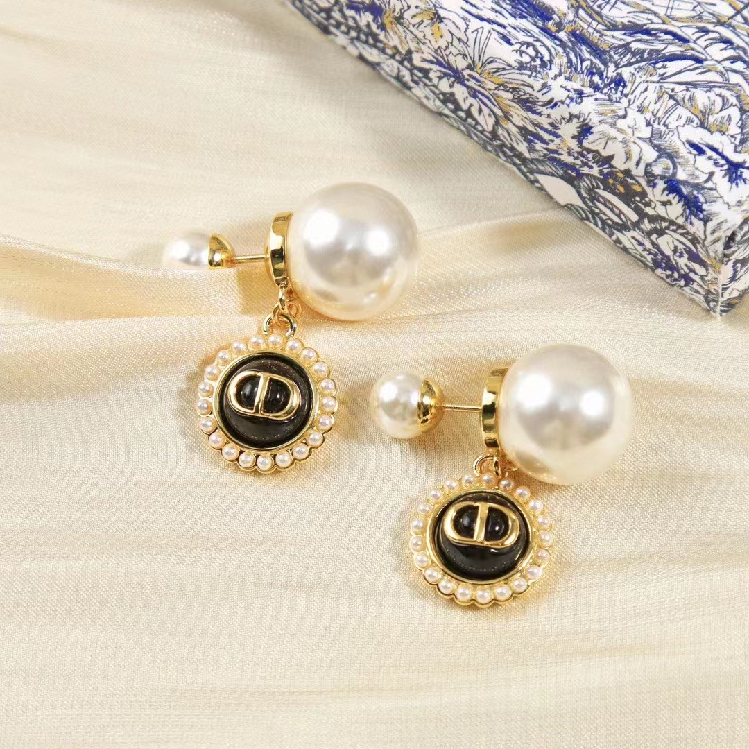 Dior Women Dior Tribales Earrings White Resin Pearls Black Glass