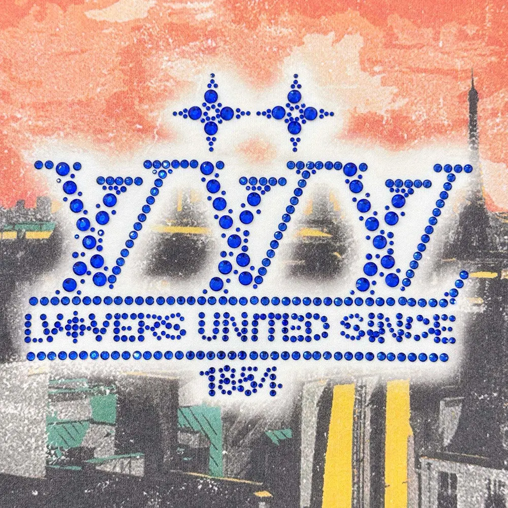 Louis Vuitton Men Embellished Graphic Cotton T-Shirt 1AHCKN