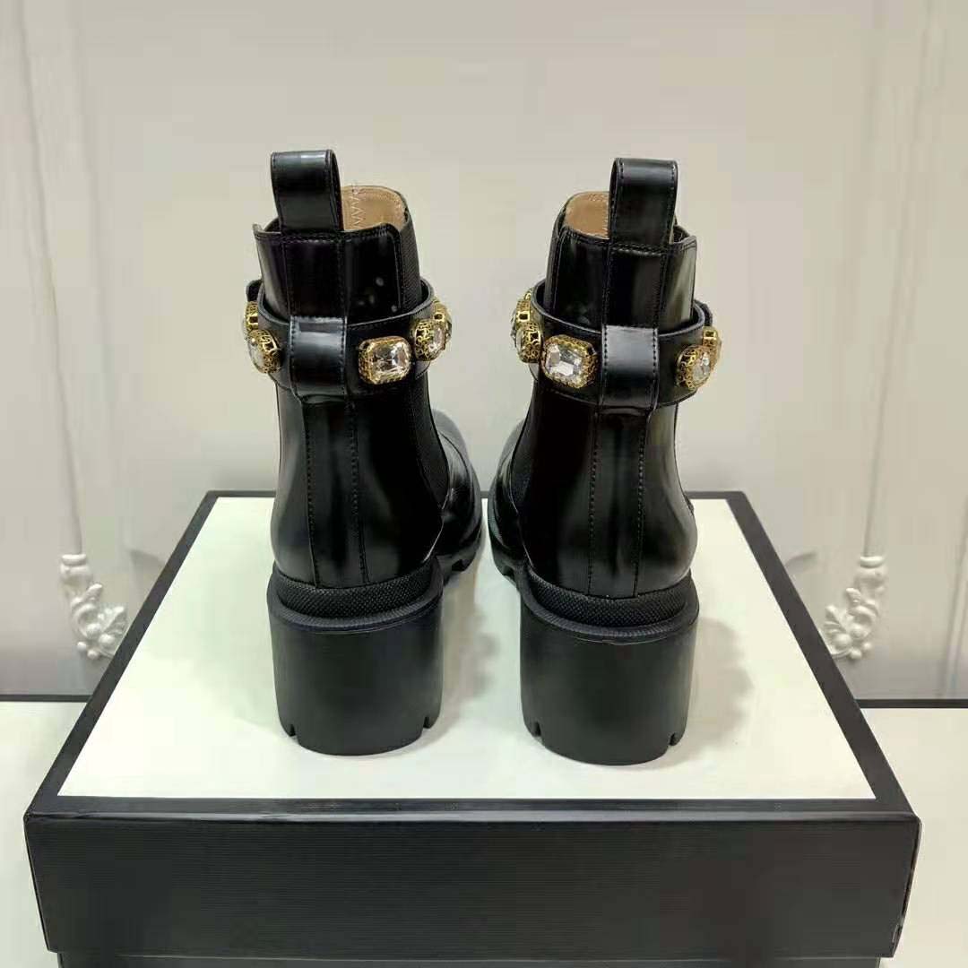 Gucci Women Gucci Leather Ankle Boot with Belt in Black Leather 6 cm Heel